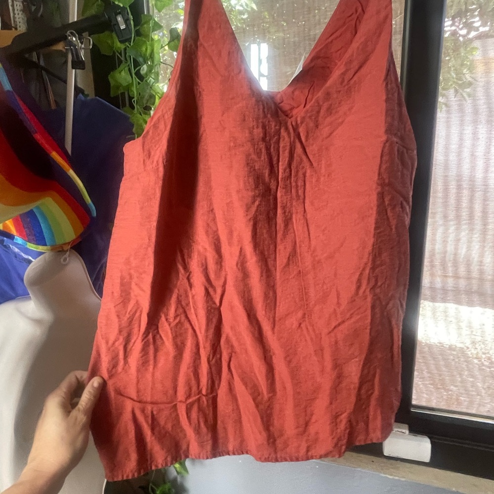Women's Sleeveless Top in Rust